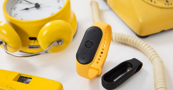 New $50 AI Wearable Summarizes Conversations, Transcribes Memories