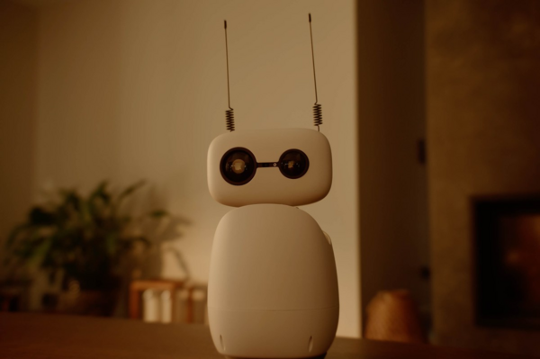 Hugging Face Launches Programmable Reachy Mini Desktop Robots