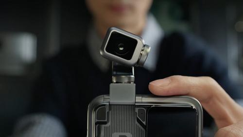 Article image for Honor Debuts Robot Phone With AI Camera Arm and Humanoid Robot at MWC Barcelona