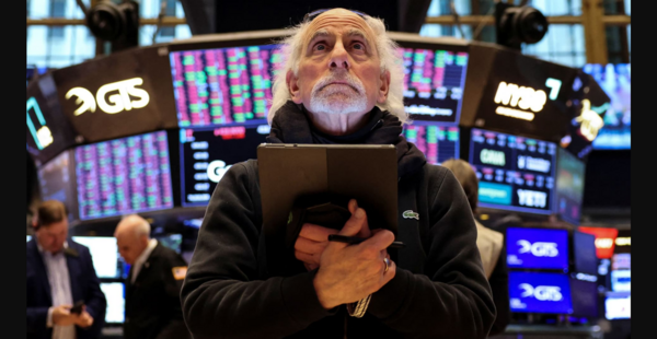 Article image for Hedge Funds Dump Tech Stocks as Trump's Tariff Tensions Escalate