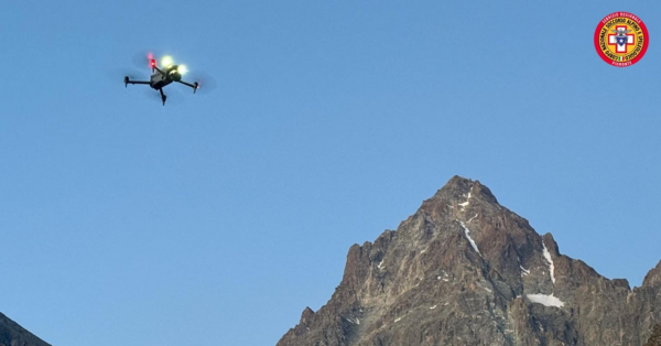 AI Locates Missing Hiker's Helmet, Leads to Body Recovery in Italian Alps