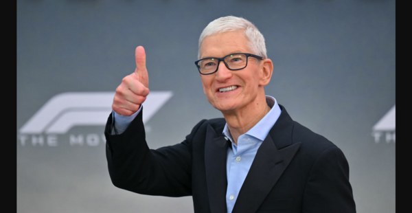 Article image for Apple Surges on iPhone Boost, Doubles Down on AI Investments