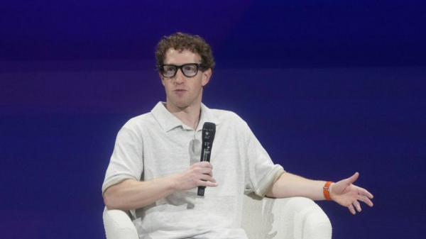 Zuckerberg Recruits Team to Pursue 'Superintelligence' AI