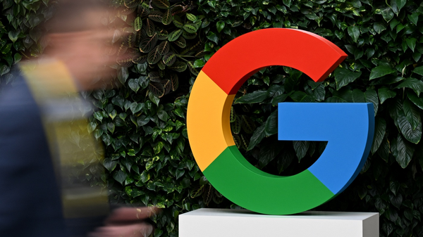 Federal Judge Orders Google to End Exclusive Search Deals, Allows Company to Keep Chrome Browser
