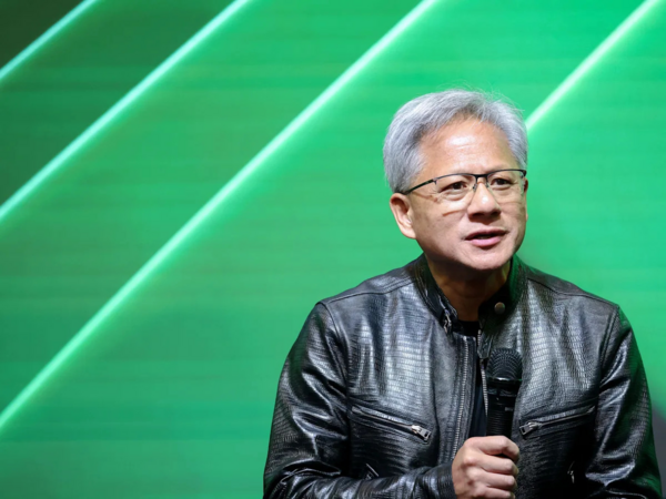 Nvidia CEO Praises Chinese AI Talent, Warns Against Restrictive US Policies