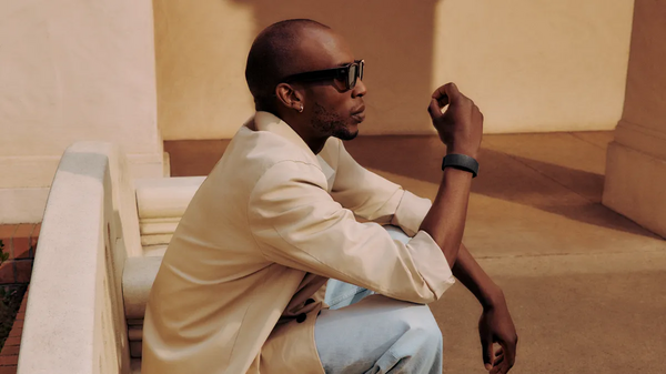 Meta Halts Ray-Ban Display Glasses International Rollout as Waitlists Stretch Into 2026