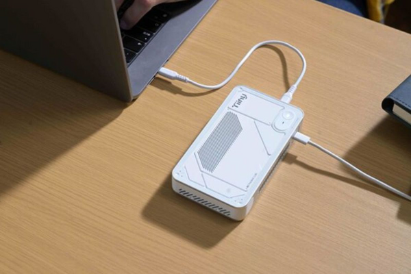 Article image for Tiiny AI Unveils World's Smallest Personal AI Supercomputer Running 120B Parameter Models Offline