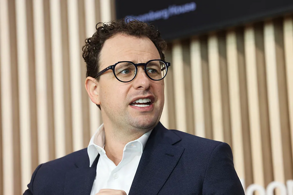 Anthropic Races to Close $50B Funding Round at $900B+ Valuation, Surpassing OpenAI Ahead of Anticipated IPO