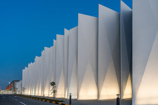 UAE's Khazna Expands AI Data Centers Globally, Rivaling Western Tech Giants