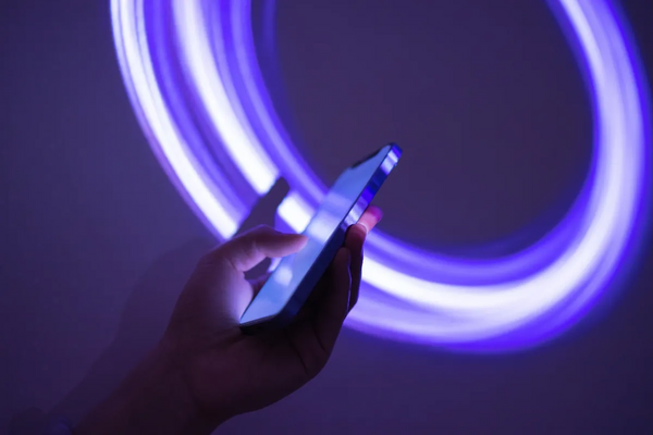 Popular Call-Recording App Neon Shuts Down After Security Breach Exposes Users' Phone Numbers and Private Conversations