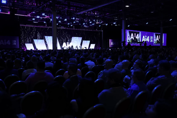 Article image for AI Pioneers Hinton, Li, and Ng Warn Against Big Tech Monopoly on AI Development at Las Vegas Conference