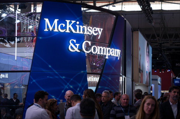 McKinsey Unleashes AI Assistant 'Lilli' to Automate Junior Tasks