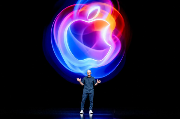 Article image for Apple Overhauls Siri With Google AI After Secret Meeting Exposes Deepening Crisis